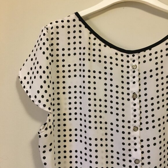 Domino Black White Polka Dot Tulip Cap Sleeve Button Up Shirt - Picture 6 of 15